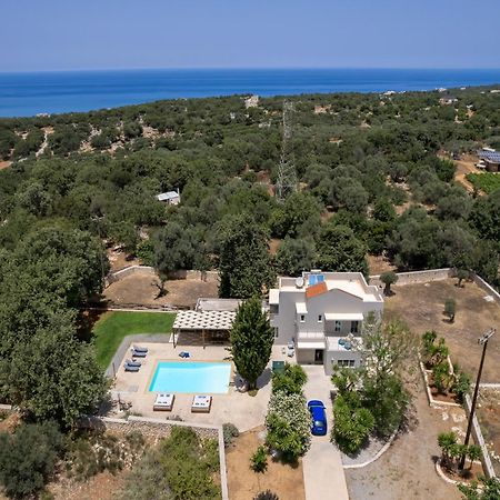 Villa Ellie - Heated Pool, Playground, Garden & Bbq! Vederoi Exterior foto