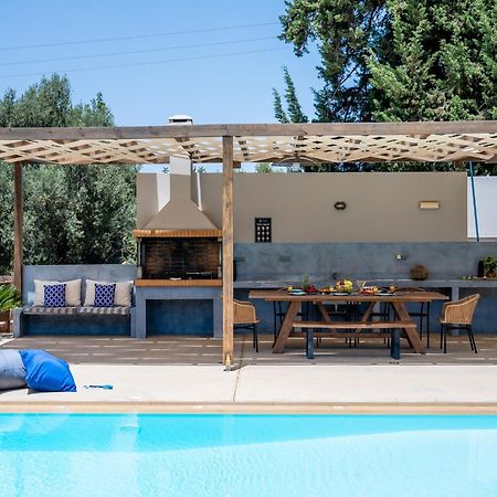 Villa Ellie - Heated Pool, Playground, Garden & Bbq! Vederoi Exterior foto