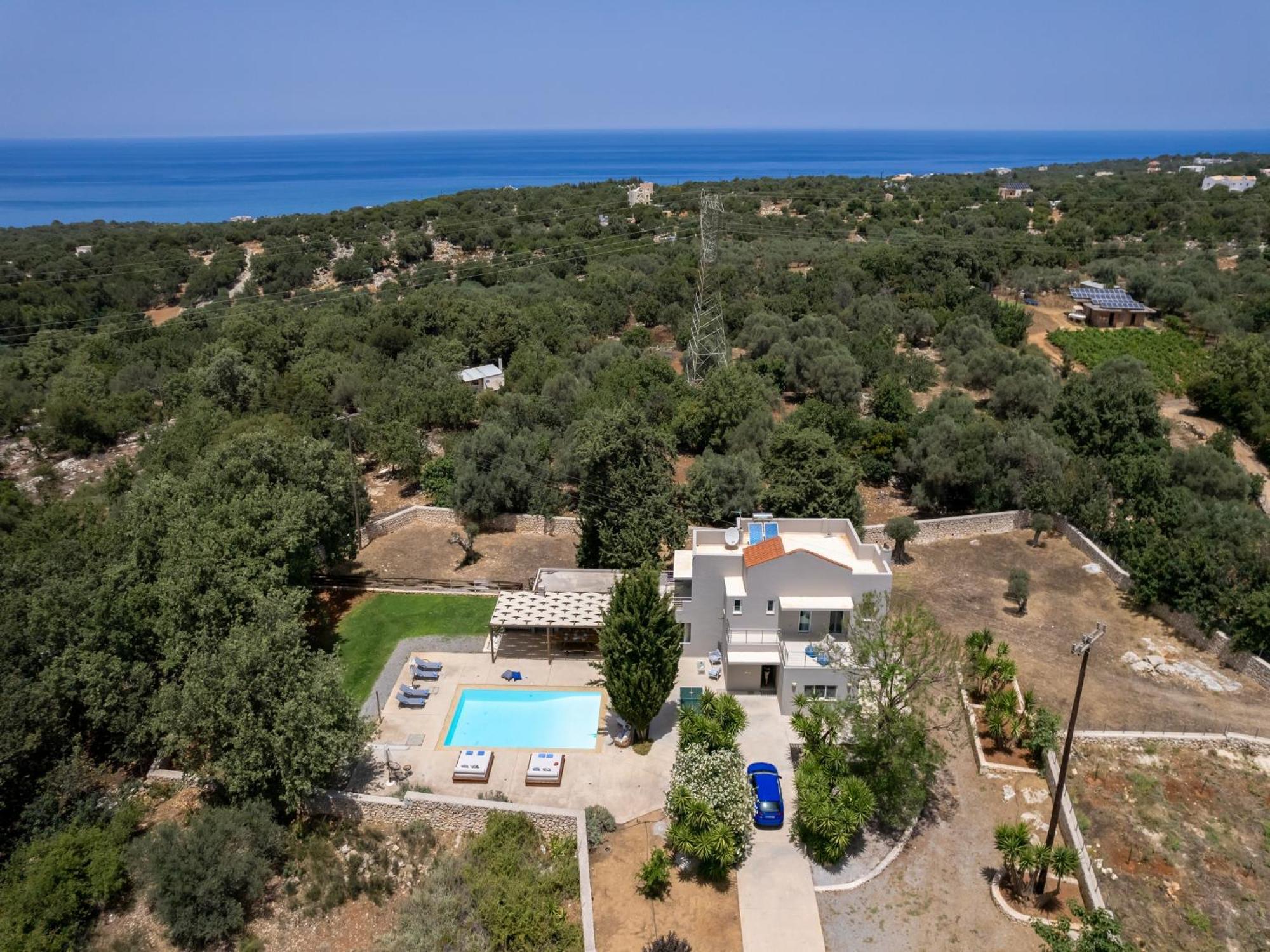 Villa Ellie - Heated Pool, Playground, Garden & Bbq! Vederoi Exterior foto