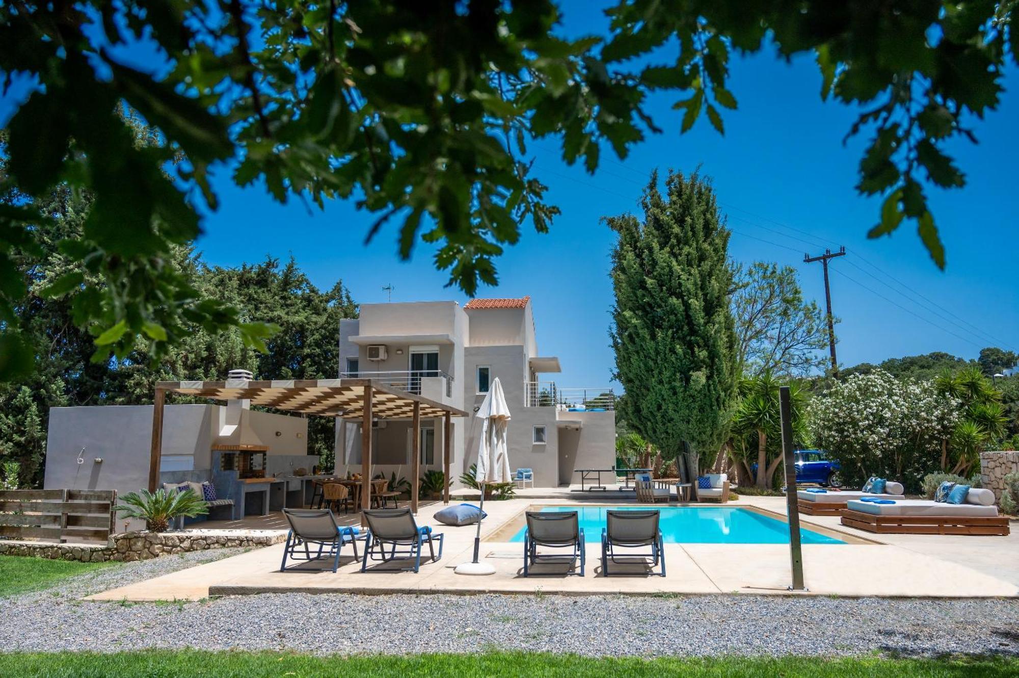 Villa Ellie - Heated Pool, Playground, Garden & Bbq! Vederoi Exterior foto