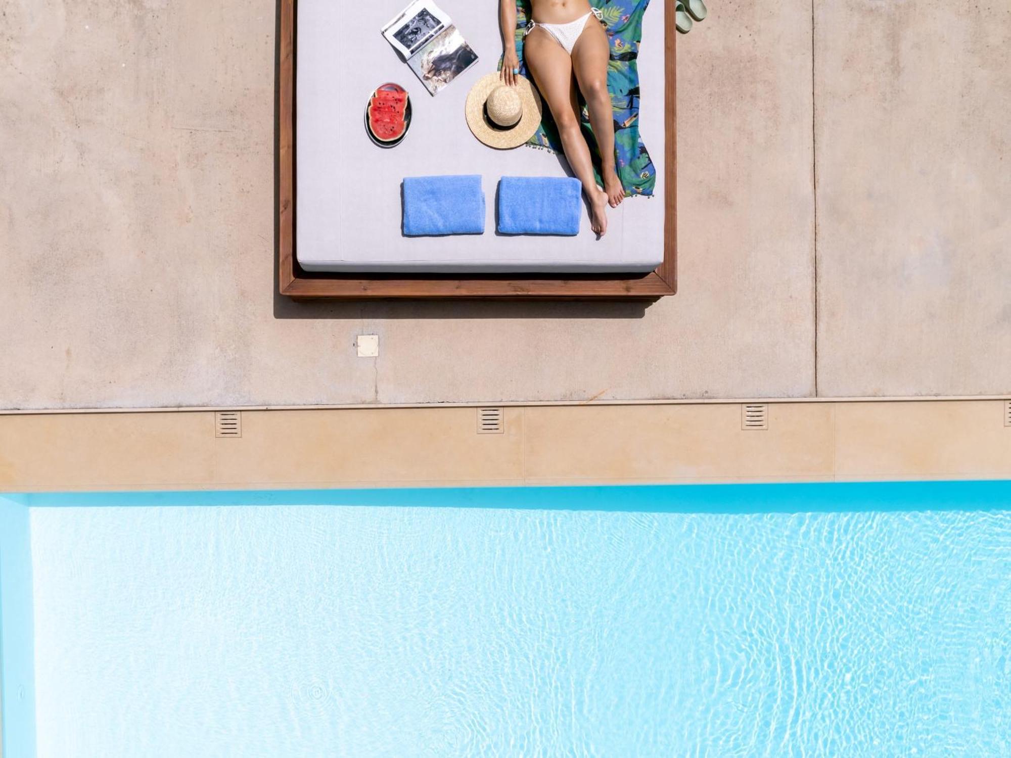 Villa Ellie - Heated Pool, Playground, Garden & Bbq! Vederoi Exterior foto