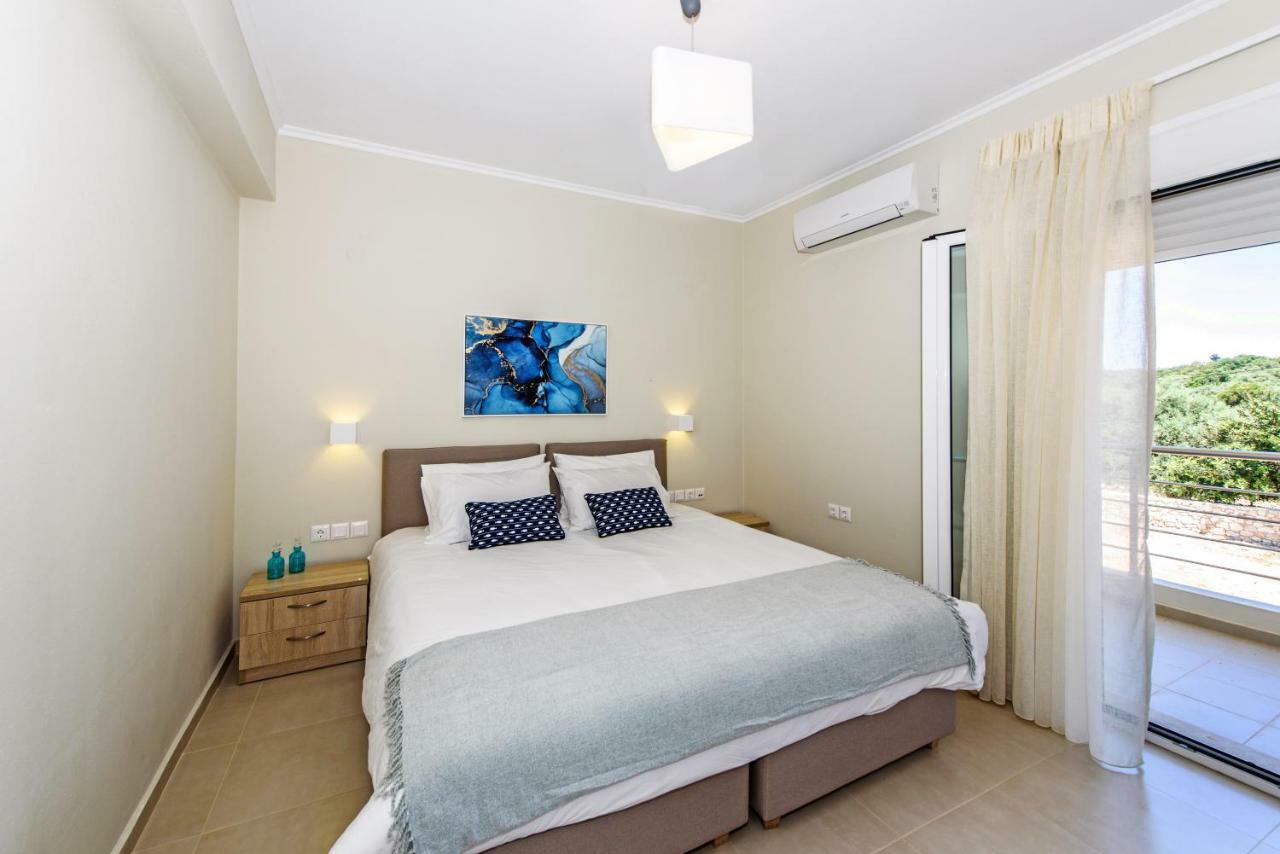 Villa Ellie - Heated Pool, Playground, Garden & Bbq! Vederoi Exterior foto
